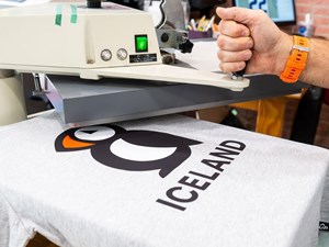 Cómo elegir los mejores materiales para la personalización de tus productos